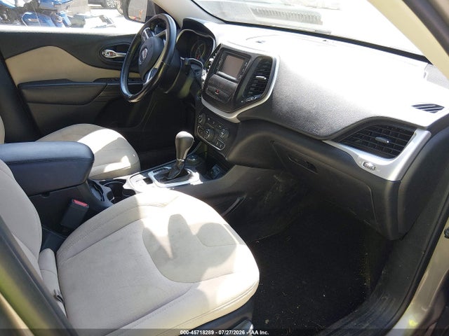 45718289 :رقم المزاد ، 1C4PJMCB4HW521246 vin ، 2017 Jeep Cherokee Latitude مزاد بيع