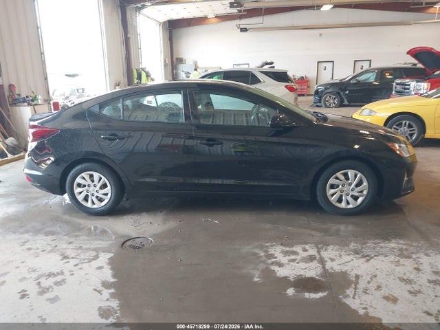 Продажа на аукционе авто 2019 Hyundai Elantra Se, vin: 5NPD74LF1KH497201, номер лота: 45718299