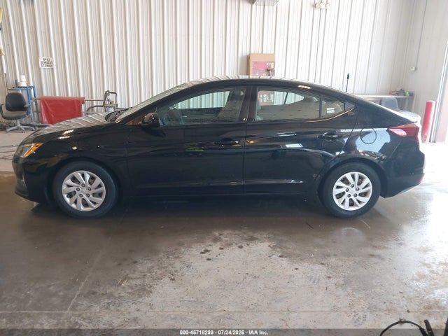 Продажа на аукционе авто 2019 Hyundai Elantra Se, vin: 5NPD74LF1KH497201, номер лота: 45718299