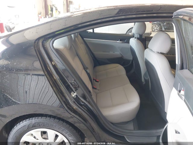 Продажа на аукционе авто 2019 Hyundai Elantra Se, vin: 5NPD74LF1KH497201, номер лота: 45718299