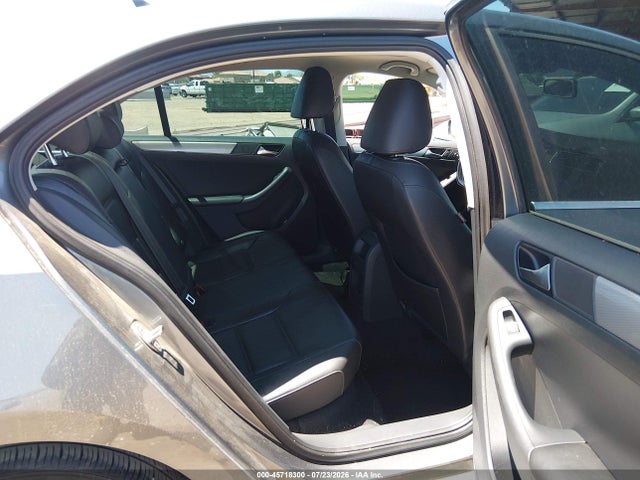 2015 Volkswagen Jetta 1.8t Se მანქანა იყიდება აუქციონზე, vin: 3VWD07AJ8FM402188, აუქციონის ნომერი: 45718300