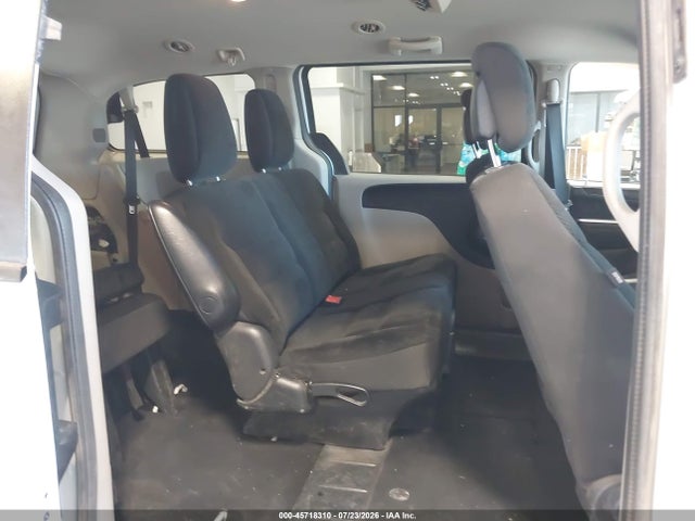 2C4RDGBGXJR323865 Dodge Grand Caravan Se