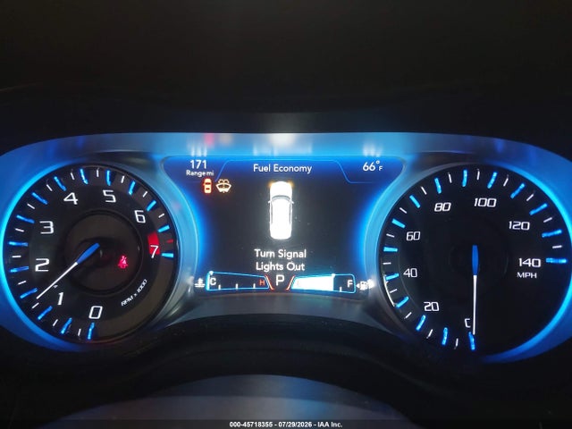2017 Chrysler 300 მანქანა იყიდება აუქციონზე, vin: 2C3CCAGG1HH582697, აუქციონის ნომერი: 45718355