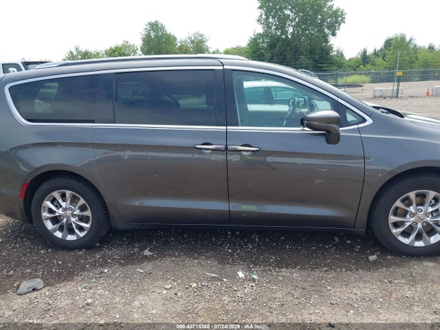 2021 Chrysler Pacifica Touring L მანქანა იყიდება აუქციონზე, vin: 2C4RC1BG9MR529053, აუქციონის ნომერი: 45718368