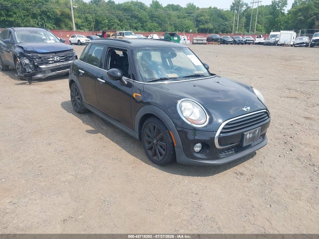 Продаж на аукціоні авто 2017 Mini Hardtop Cooper, vin: WMWXU1C57H2E18412, номер лоту: 45718392
