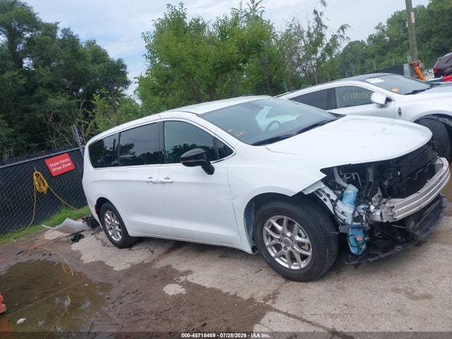 2025 Chrysler Pacifica Select მანქანა იყიდება აუქციონზე, vin: 2C4RC1BG6SR520775, აუქციონის ნომერი: 45718469