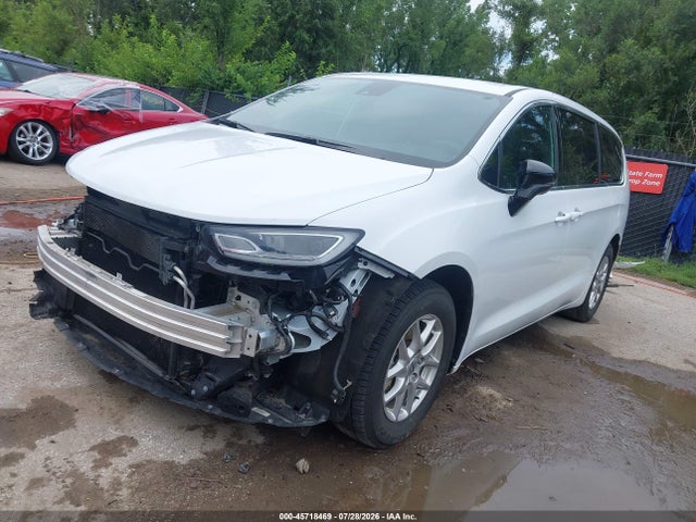 2025 Chrysler Pacifica Select მანქანა იყიდება აუქციონზე, vin: 2C4RC1BG6SR520775, აუქციონის ნომერი: 45718469