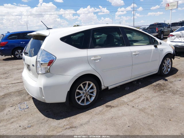 Toyota Prius V Five 2014 JTDZN3EU2E3334462 Image 4