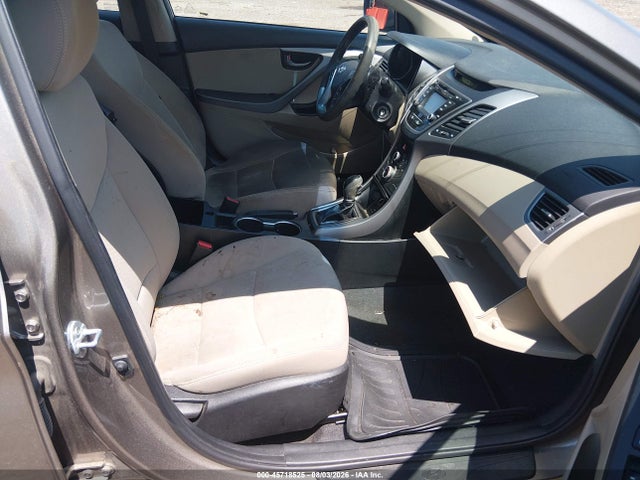 Продажа на аукционе авто 2015 Hyundai Elantra Se, vin: 5NPDH4AE3FH615665, номер лота: 45718525