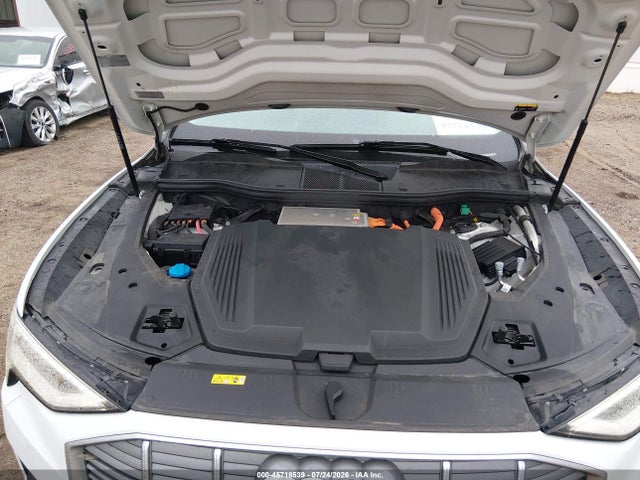 Audi E-tron Premium Quattro 2021 WA1AAAGE5MB020404 Image 10