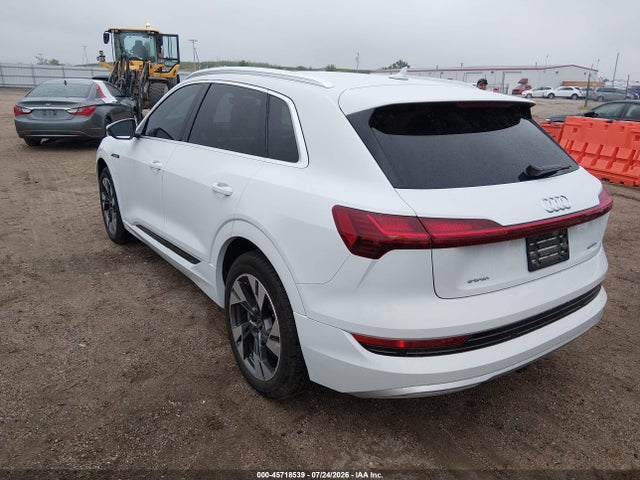 Audi E-tron Premium Quattro 2021 WA1AAAGE5MB020404 Image 3