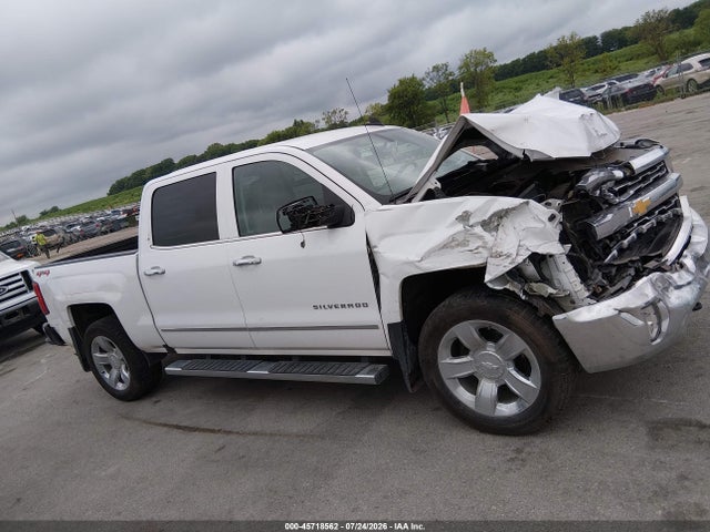 45718562 :رقم المزاد ، 3GCUKSEJ9JG337059 vin ، 2018 Chevrolet Silverado 1500 1lz مزاد بيع