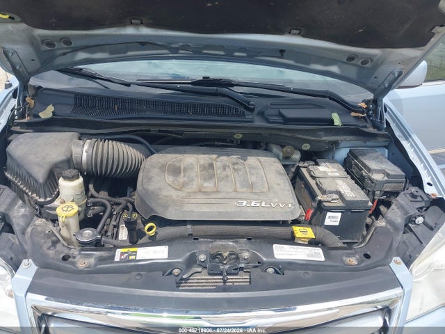 2016 Chrysler Town & Country Touring მანქანა იყიდება აუქციონზე, vin: 2C4RC1BG1GR253939, აუქციონის ნომერი: 45718606