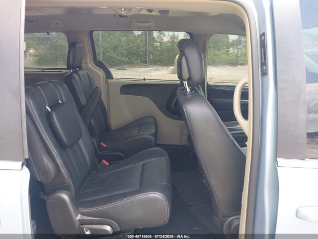 2016 Chrysler Town & Country Touring მანქანა იყიდება აუქციონზე, vin: 2C4RC1BG1GR253939, აუქციონის ნომერი: 45718606