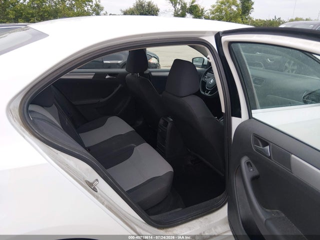 2017 Volkswagen Jetta 1.4t S მანქანა იყიდება აუქციონზე, vin: 3VW2B7AJ3HM256836, აუქციონის ნომერი: 45718614