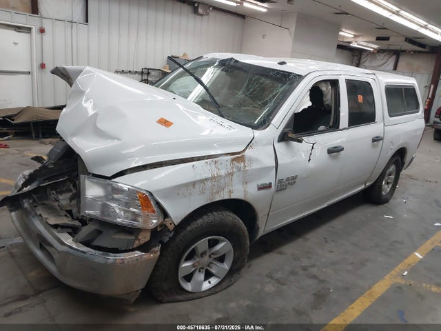 3C6RR7KTXMG623096 RAM 1500 Classic Tradesman 4x4 5&#039;7 Box