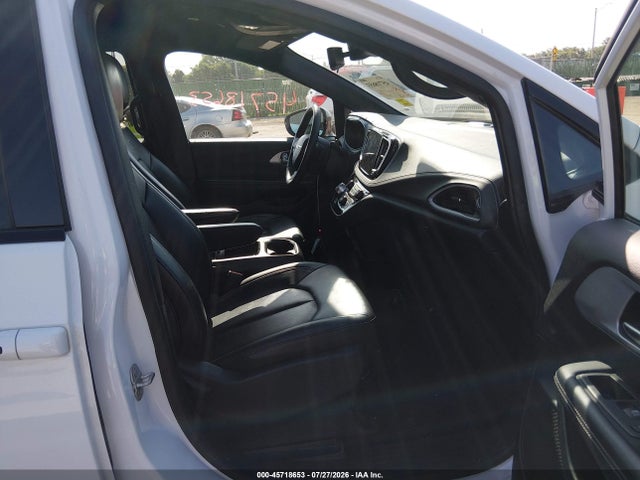 Продажа на аукционе авто 2024 Chrysler Pacifica Hybrid S Appearance Pkg, vin: 2C4RC1S73RR115211, номер лота: 45718653