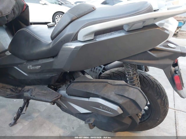 45718654 :رقم المزاد ، WB40C6305NS903178 vin ، 2022 Bmw C 400 Gt مزاد بيع