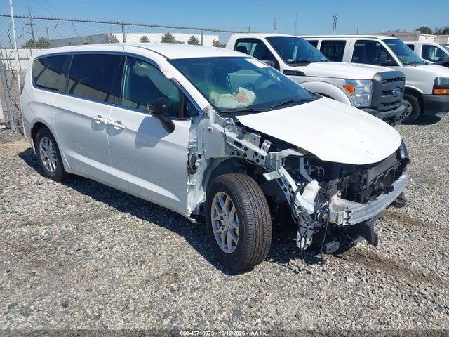 45718673 :رقم المزاد ، 2C4RC1CG0TR161388 vin ، 2026 Chrysler Voyager Lx مزاد بيع