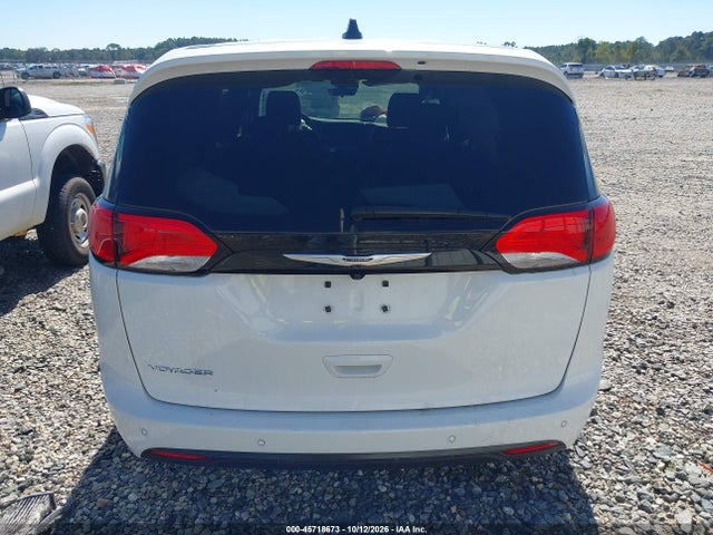 45718673 :رقم المزاد ، 2C4RC1CG0TR161388 vin ، 2026 Chrysler Voyager Lx مزاد بيع