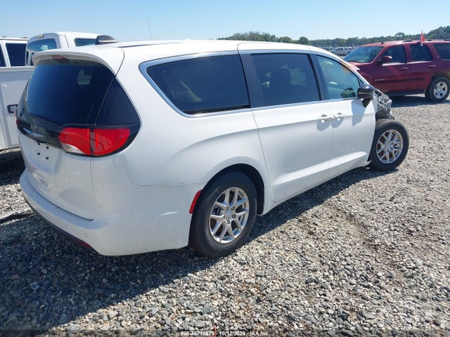 45718673 :رقم المزاد ، 2C4RC1CG0TR161388 vin ، 2026 Chrysler Voyager Lx مزاد بيع