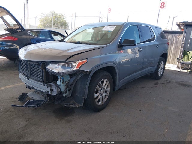 Chevrolet Traverse Ls 2019 1GNERFKW2KJ159817 Image 2