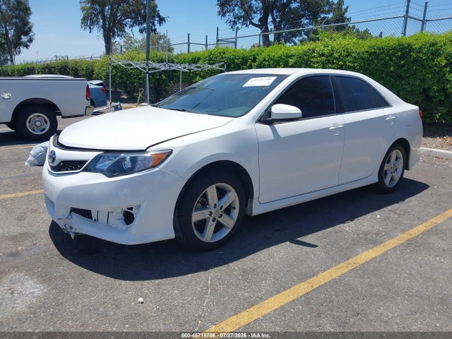 Toyota CAMRY SE 2014 4T1BF1FK4EU458335 Image 2