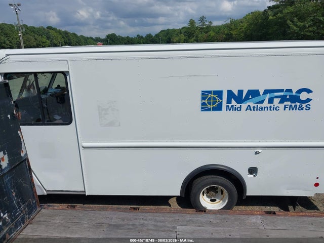 Ford E-350 Stripped 2014 1FC3E3KL7EDB00393 Image 15