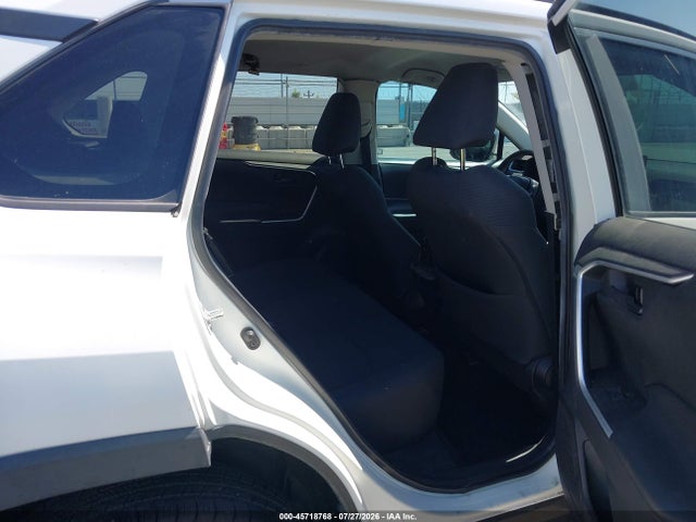 2T3F1RFV7MC179378 Toyota RAV4 LE