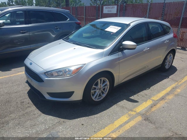 Ford FOCUS SE 2018 1FADP3K27JL328969 Image 2