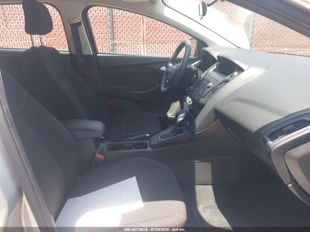 Ford FOCUS SE 2018 1FADP3K27JL328969 Image 5