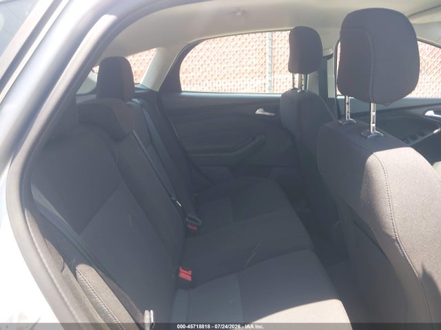 Ford FOCUS SE 2018 1FADP3K27JL328969 Image 8
