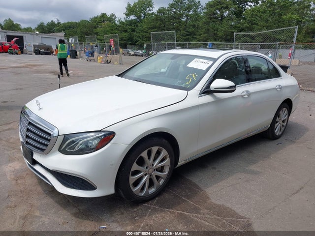 2017 Mercedes-benz E 300 4matic მანქანა იყიდება აუქციონზე, vin: WDDZF4KB3HA204265, აუქციონის ნომერი: 45718824