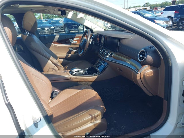 2017 Mercedes-benz E 300 4matic მანქანა იყიდება აუქციონზე, vin: WDDZF4KB3HA204265, აუქციონის ნომერი: 45718824