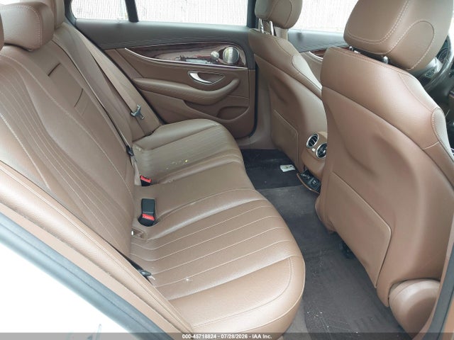 2017 Mercedes-benz E 300 4matic მანქანა იყიდება აუქციონზე, vin: WDDZF4KB3HA204265, აუქციონის ნომერი: 45718824