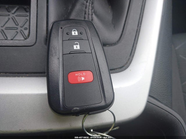 2T3P1RFV3PW375485 Toyota Rav4 Xle
