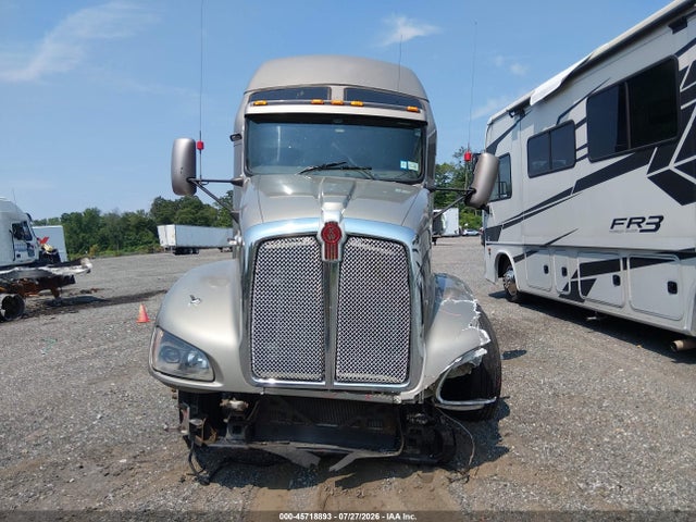 45718893 :رقم المزاد ، 1XKADP9X5BJ289475 vin ، 2011 Kenworth Construction T660 مزاد بيع
