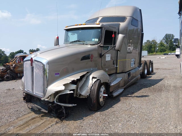45718893 :رقم المزاد ، 1XKADP9X5BJ289475 vin ، 2011 Kenworth Construction T660 مزاد بيع