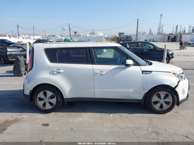 KIA Soul 2015 KNDJN2A26F7774948 Image 13