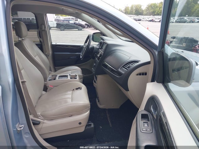 45718922 :رقم المزاد ، 2C4RC1BGXDR555144 vin ، 2013 Chrysler Town & Country Touring مزاد بيع