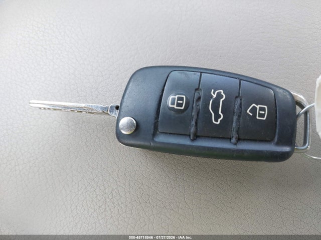 2011 Audi A6 3.2 Premium მანქანა იყიდება აუქციონზე, vin: WAUEKAFB9BN052793, აუქციონის ნომერი: 45718946