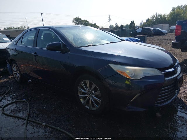 45718962 :رقم المزاد ، 4T4BF1FK0FR497883 vin ، 2015 Toyota Camry Xle مزاد بيع