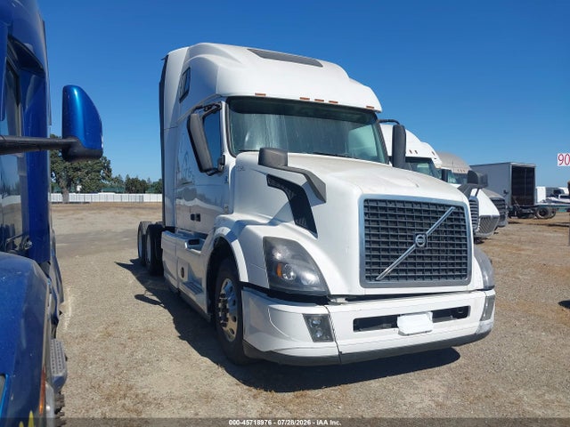 2016 Volvo Vn მანქანა იყიდება აუქციონზე, vin: 4V4NC9EH1GN947789, აუქციონის ნომერი: 45718976
