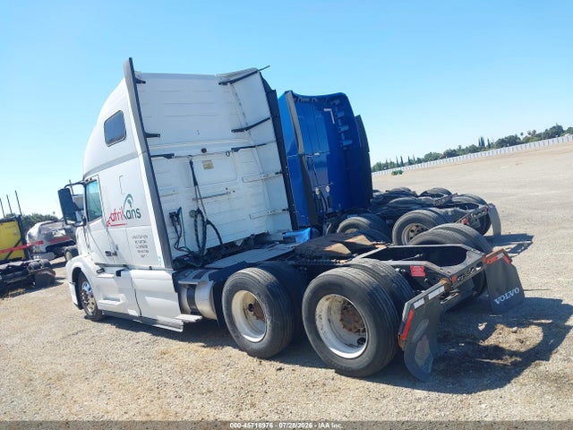 Продаж на аукціоні авто 2016 Volvo Vn, vin: 4V4NC9EH1GN947789, номер лоту: 45718976