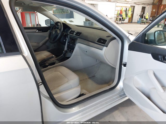 45719031 :رقم المزاد ، 1VWAP7A35EC023410 vin ، 2014 Volkswagen Passat 2.5l S مزاد بيع
