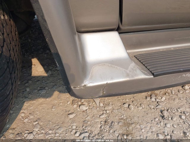 Продаж на аукціоні авто 1999 Chevrolet Suburban Lt, vin: 3GNEC16R8XG162920, номер лоту: 45719095