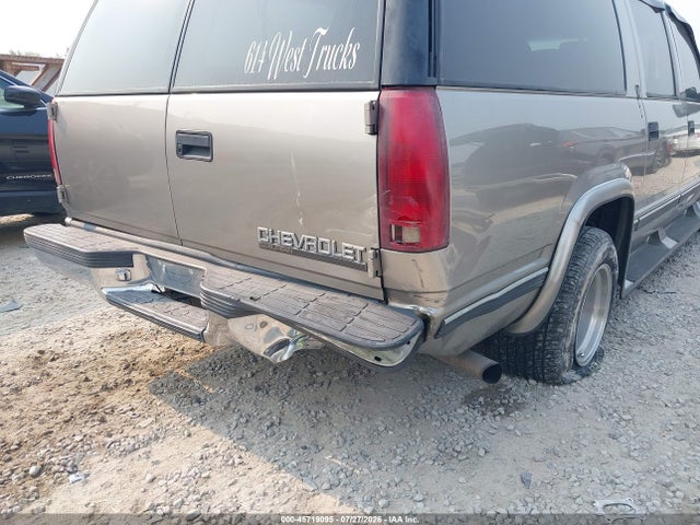 Продаж на аукціоні авто 1999 Chevrolet Suburban Lt, vin: 3GNEC16R8XG162920, номер лоту: 45719095