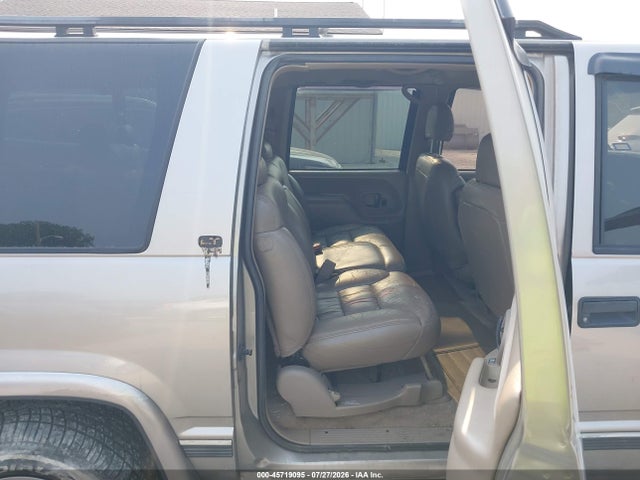 Продаж на аукціоні авто 1999 Chevrolet Suburban Lt, vin: 3GNEC16R8XG162920, номер лоту: 45719095