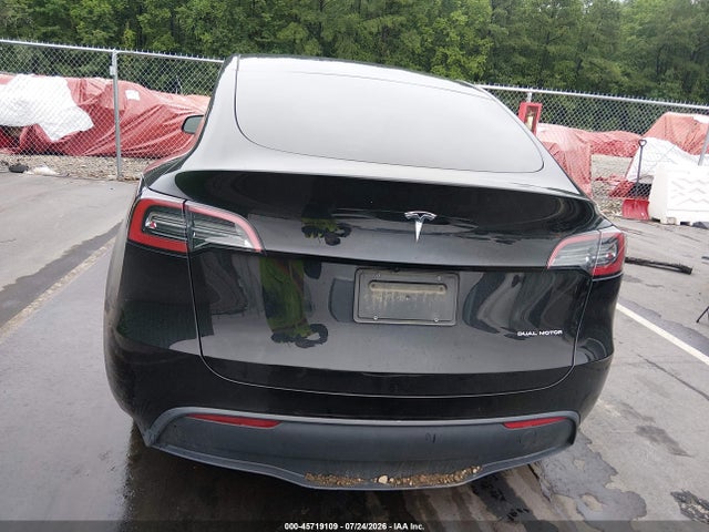 Продажа на аукционе авто 2023 Tesla Model Y Awd/long Range Dual Motor All-wheel Drive, vin: 7SAYGDEEXPA181548, номер лота: 45719109