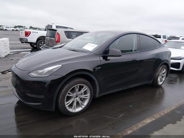 Продажа на аукционе авто 2023 Tesla Model Y Awd/long Range Dual Motor All-wheel Drive, vin: 7SAYGDEEXPA181548, номер лота: 45719109
